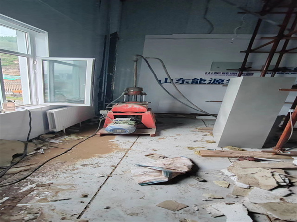 白玉地基基础下沉墙体裂缝加固注浆顶升施工